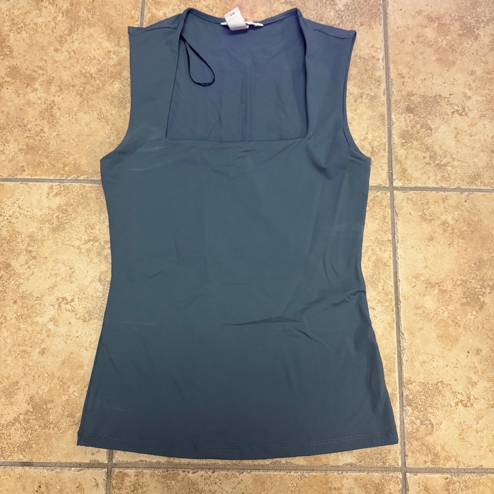 H&M tank